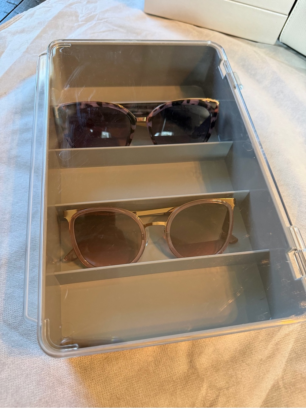 Clear Case with Two Women's Sunglasses - Pink/Brown & Tortoiseshell